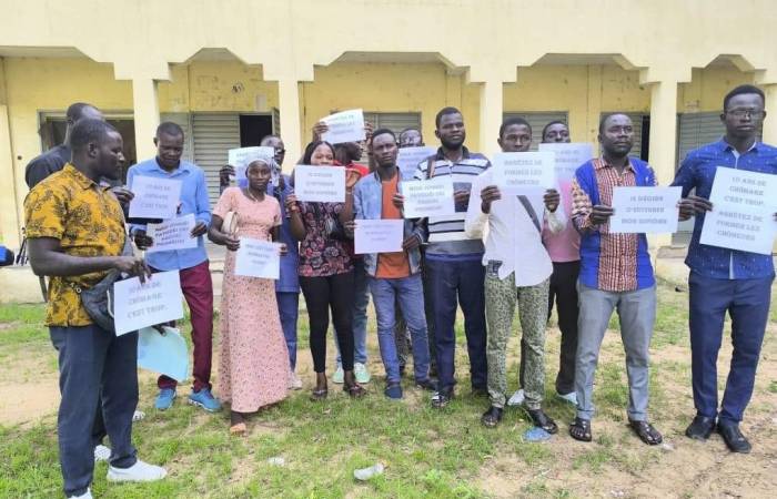 Tchad: lauréats des écoles normales supérieures en instance d’intégration annoncent l'opération enterrement des diplômes.