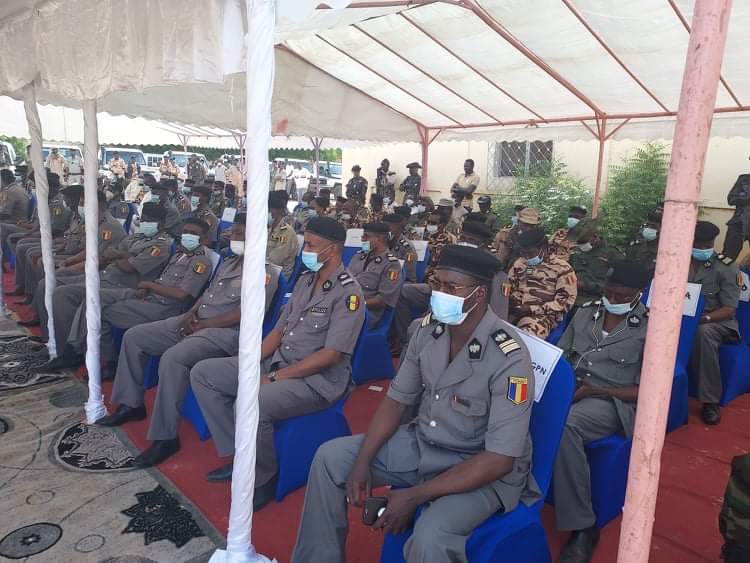 27B01598 DB51 4C28 842C 9B9A848824A0