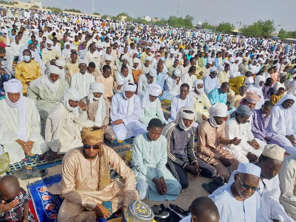 5AAE53B9 3E37 403D 8CC3 9780FD9D4E0A