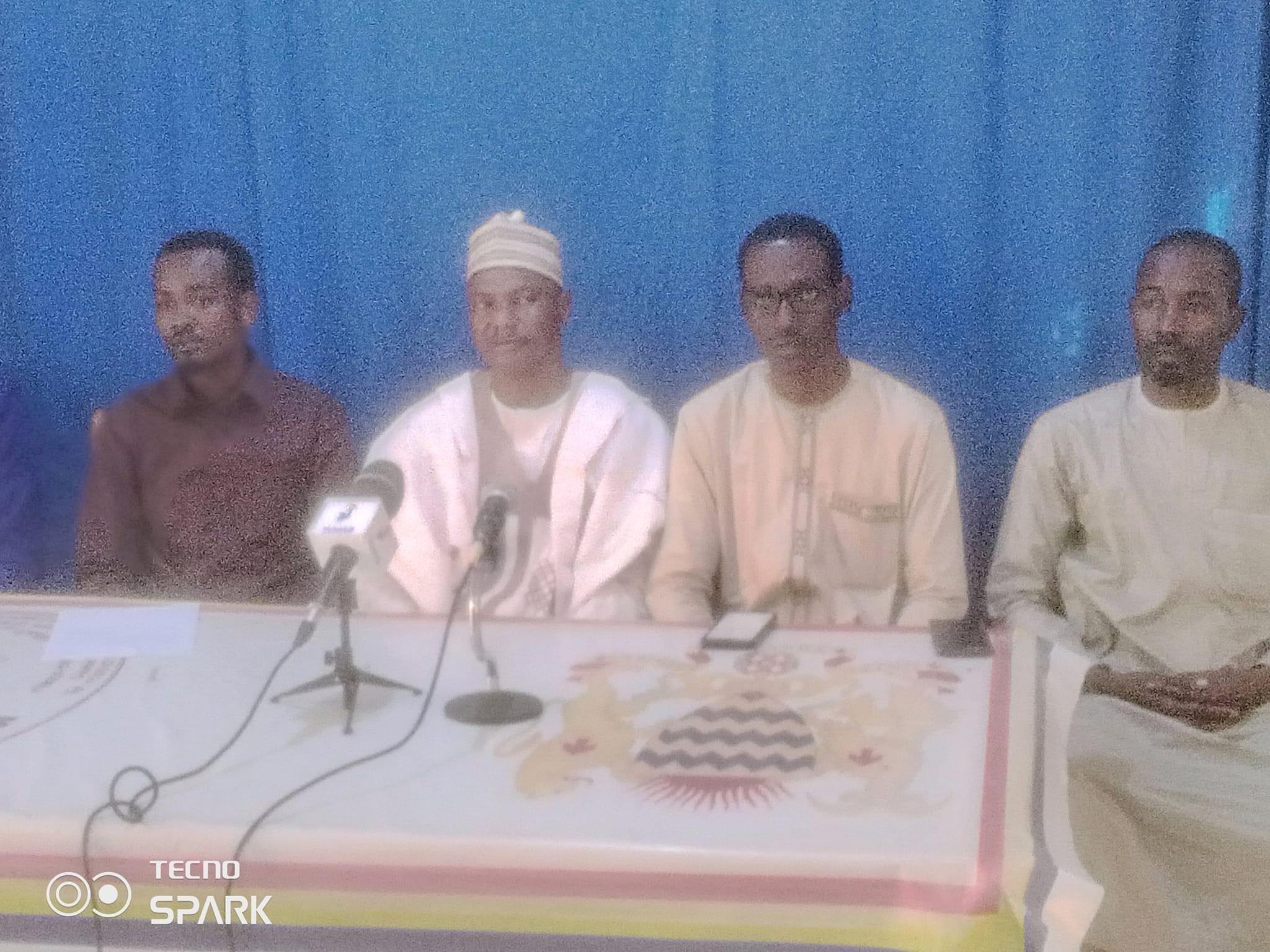 EAAC5997 D9DC 4EBE AA21 6B4AF46A0AFD